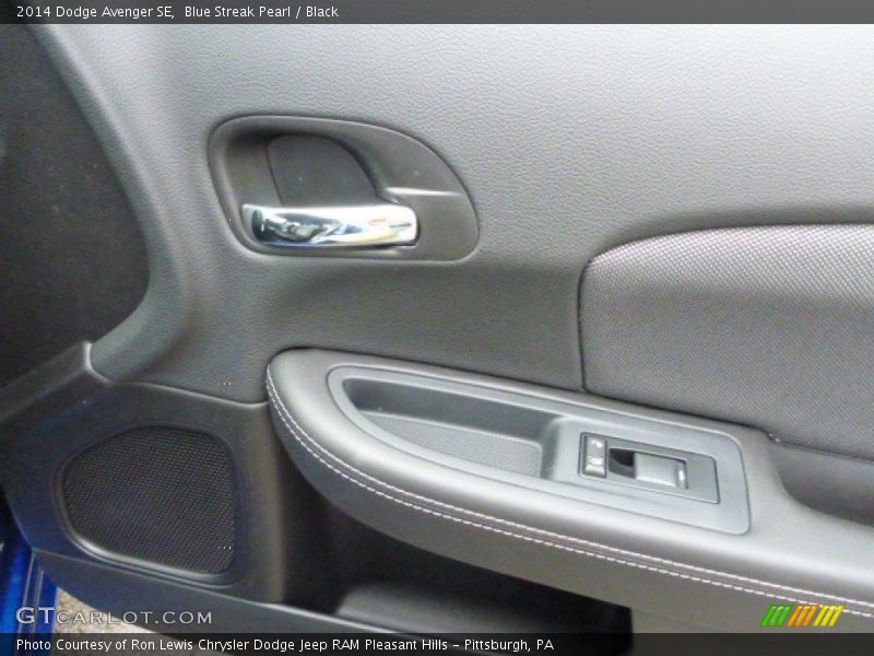 Blue Streak Pearl / Black 2014 Dodge Avenger SE