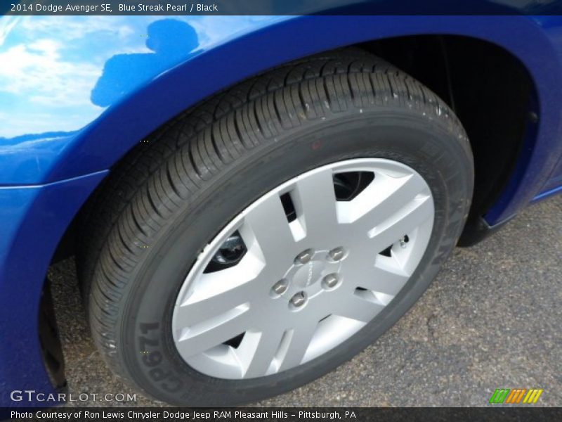 Blue Streak Pearl / Black 2014 Dodge Avenger SE