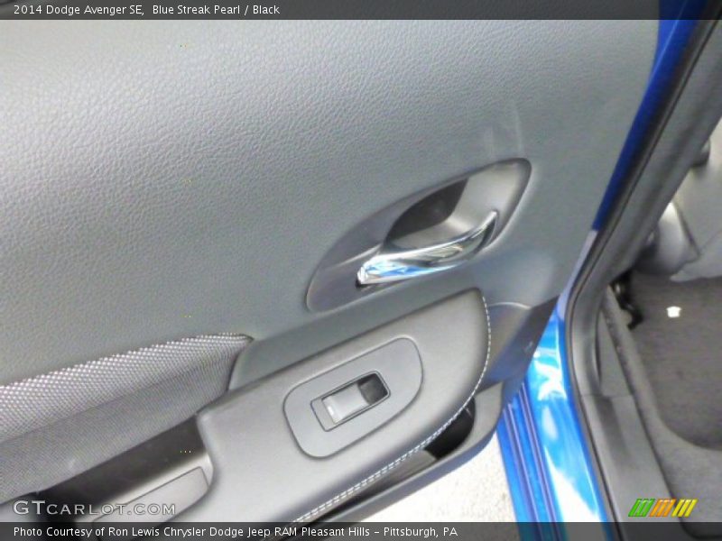 Blue Streak Pearl / Black 2014 Dodge Avenger SE