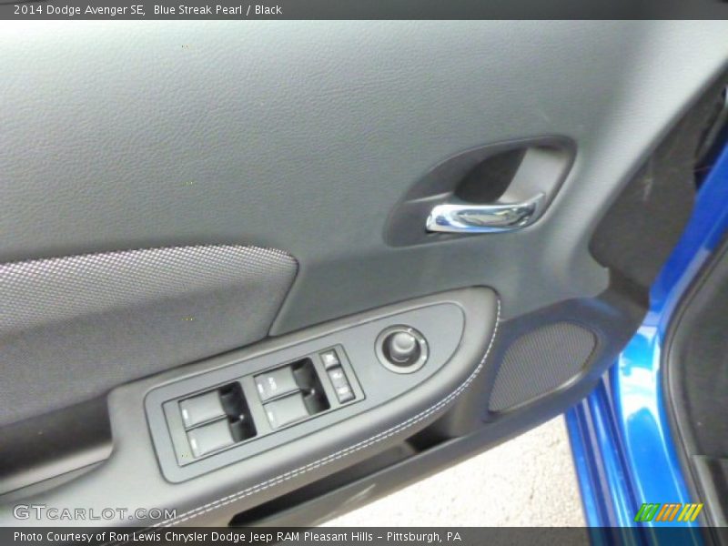 Blue Streak Pearl / Black 2014 Dodge Avenger SE