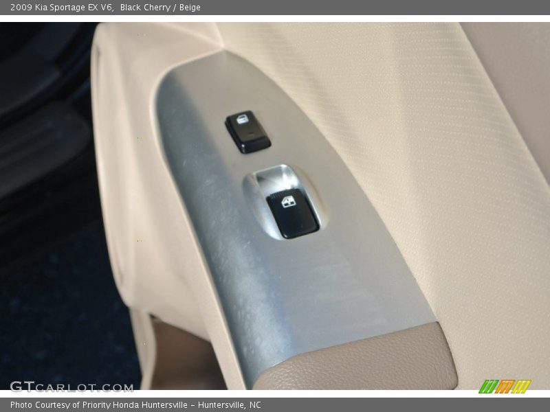 Black Cherry / Beige 2009 Kia Sportage EX V6