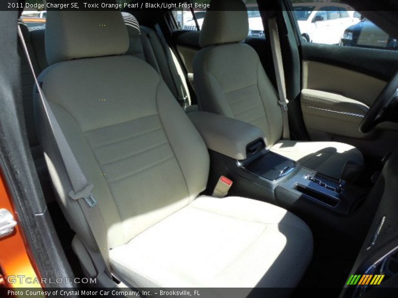 Toxic Orange Pearl / Black/Light Frost Beige 2011 Dodge Charger SE