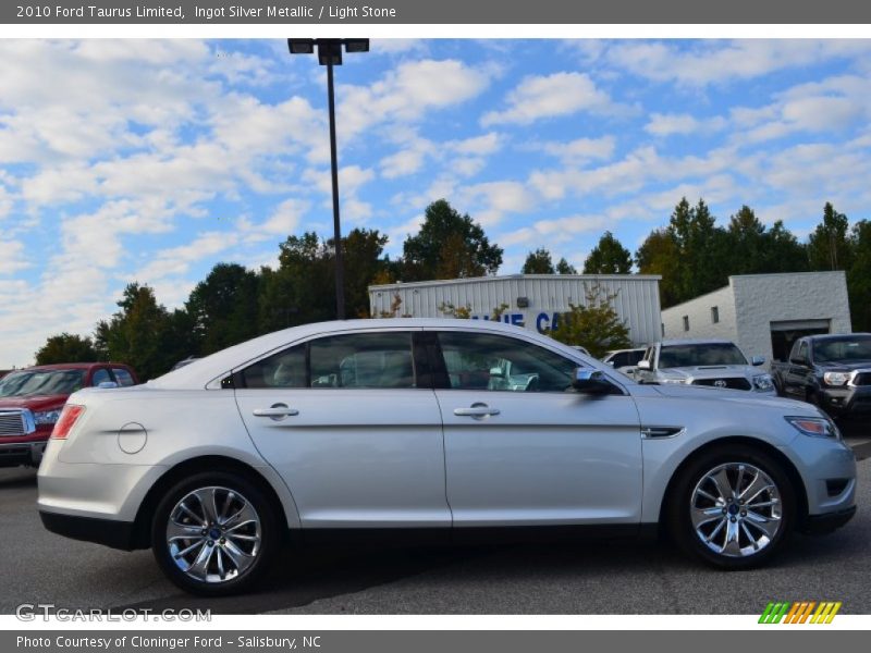 Ingot Silver Metallic / Light Stone 2010 Ford Taurus Limited