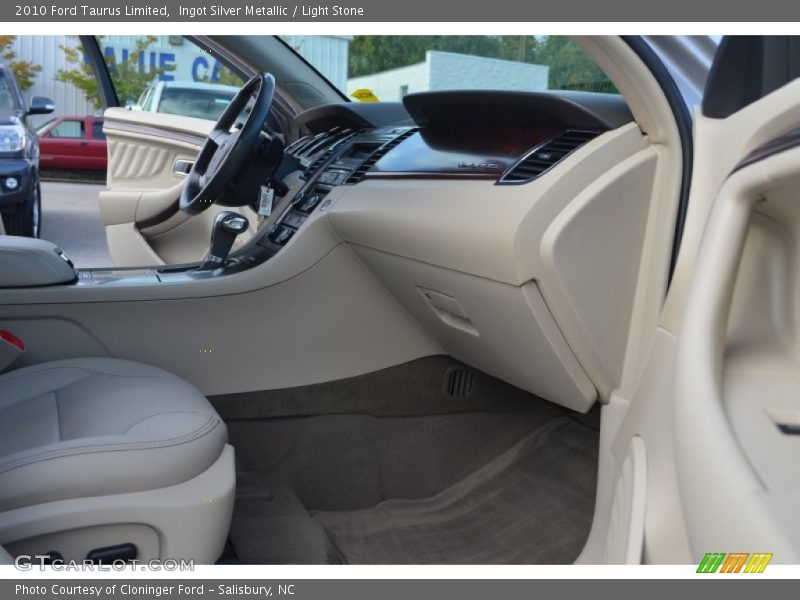 Ingot Silver Metallic / Light Stone 2010 Ford Taurus Limited