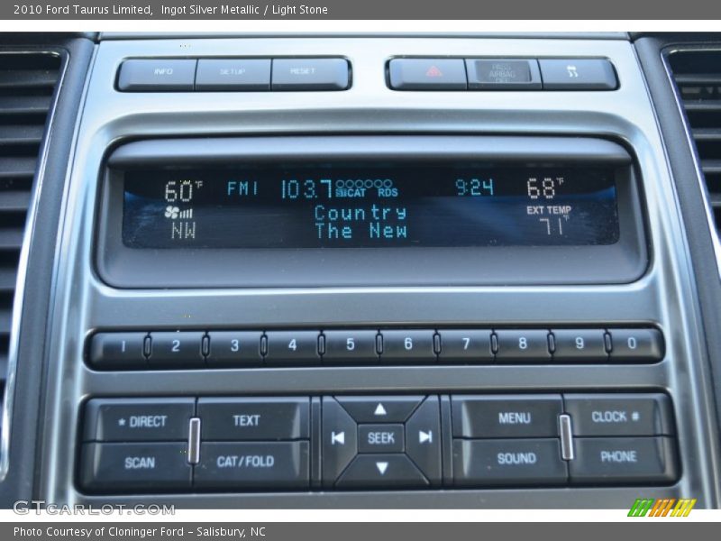 Ingot Silver Metallic / Light Stone 2010 Ford Taurus Limited