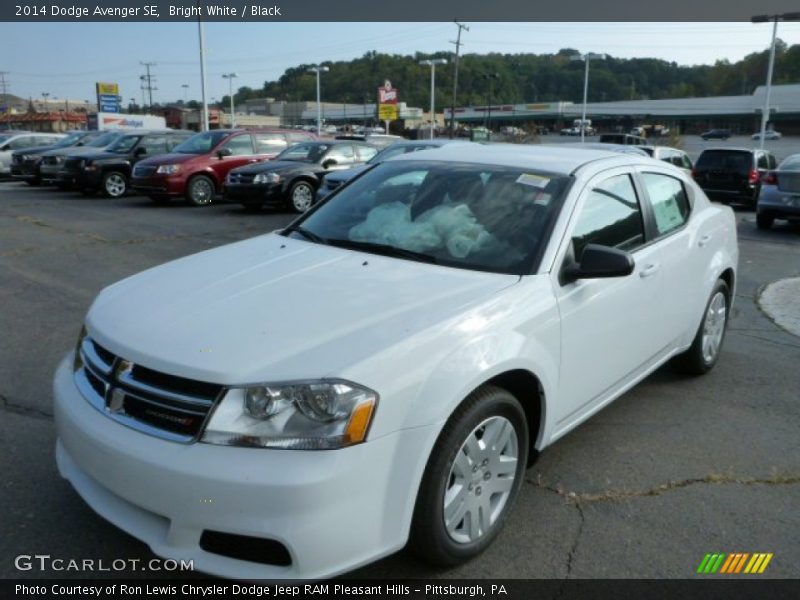 Bright White / Black 2014 Dodge Avenger SE