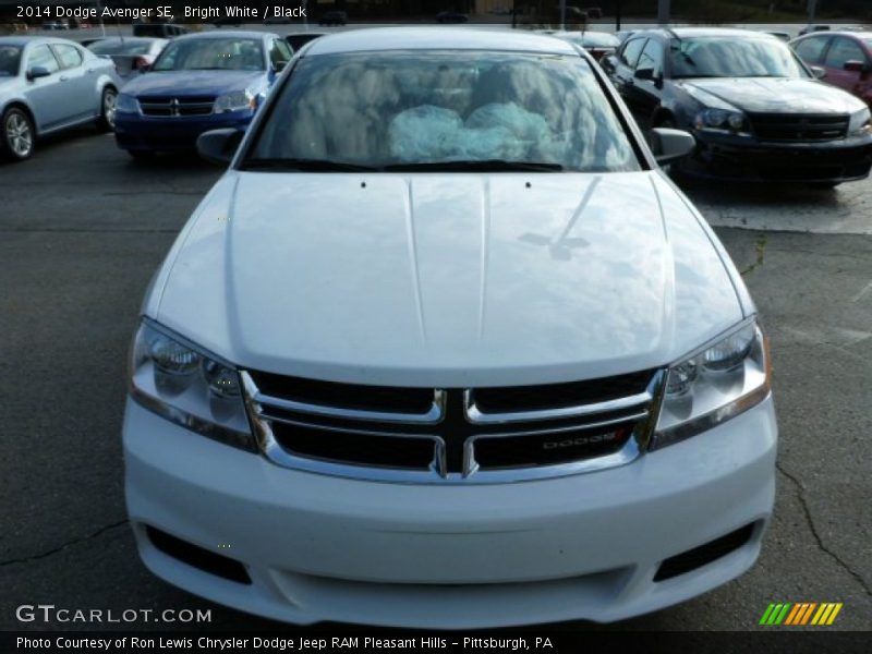 Bright White / Black 2014 Dodge Avenger SE