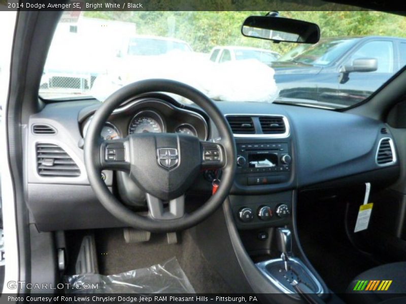 Bright White / Black 2014 Dodge Avenger SE