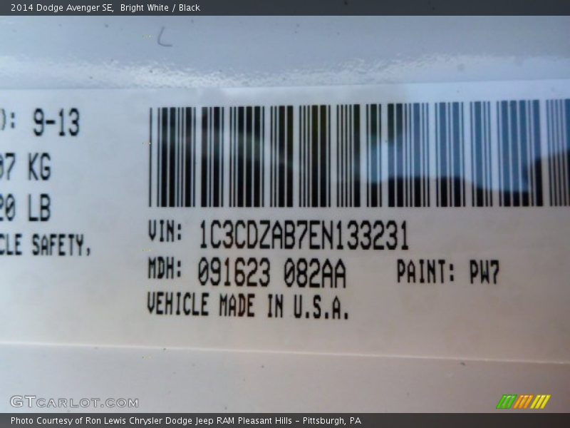 Bright White / Black 2014 Dodge Avenger SE