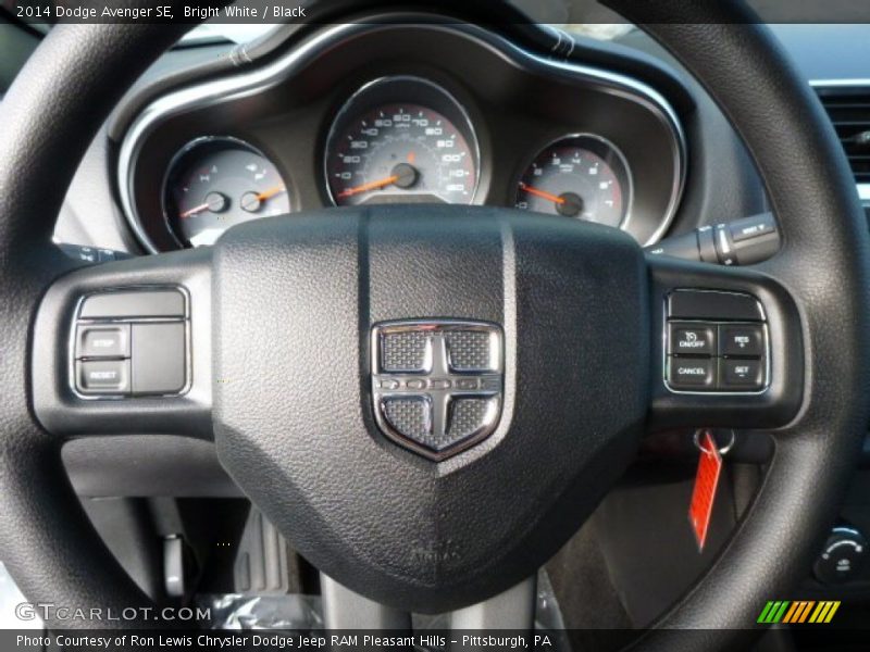 Bright White / Black 2014 Dodge Avenger SE