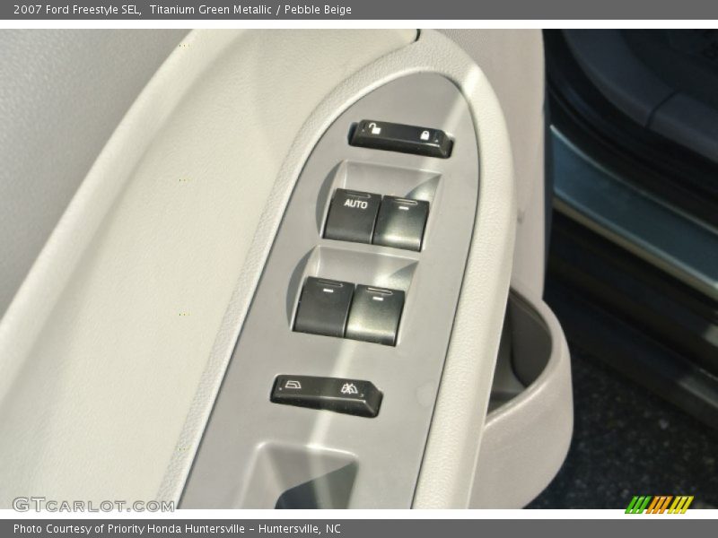 Titanium Green Metallic / Pebble Beige 2007 Ford Freestyle SEL