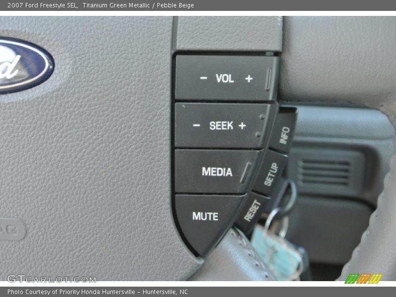 Titanium Green Metallic / Pebble Beige 2007 Ford Freestyle SEL