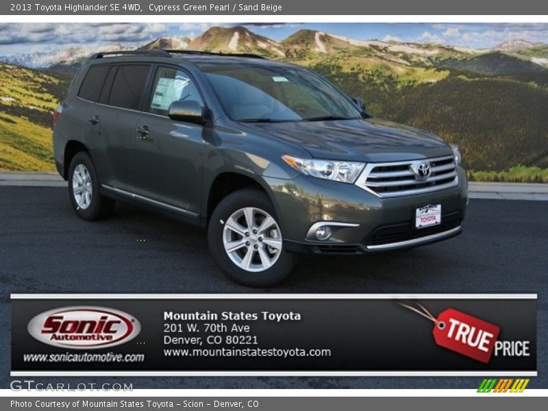 Cypress Green Pearl / Sand Beige 2013 Toyota Highlander SE 4WD