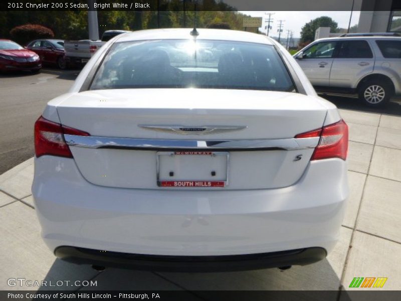 Bright White / Black 2012 Chrysler 200 S Sedan