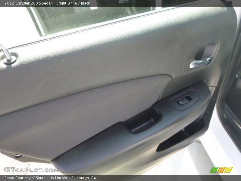Bright White / Black 2012 Chrysler 200 S Sedan