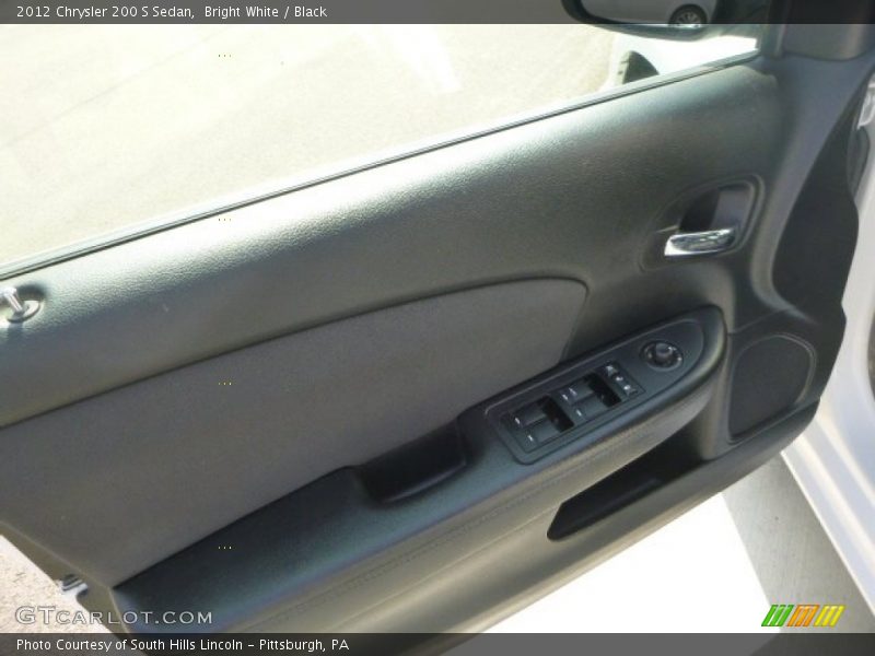 Bright White / Black 2012 Chrysler 200 S Sedan