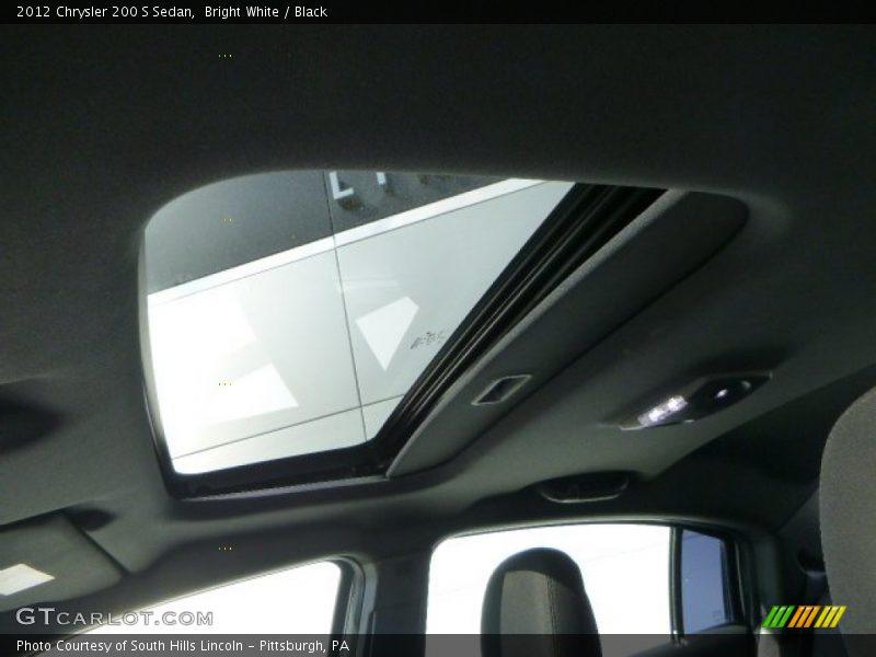 Bright White / Black 2012 Chrysler 200 S Sedan