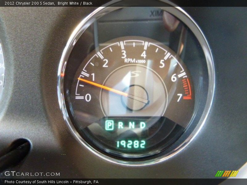 Bright White / Black 2012 Chrysler 200 S Sedan