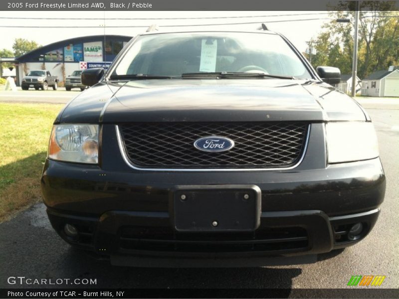 Black / Pebble 2005 Ford Freestyle Limited AWD
