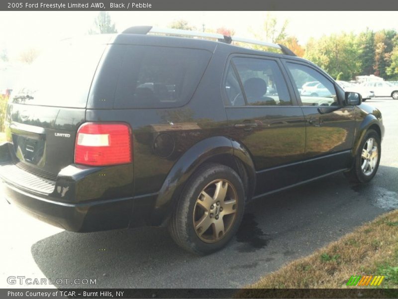 Black / Pebble 2005 Ford Freestyle Limited AWD