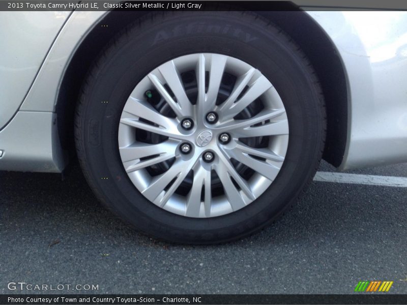 Classic Silver Metallic / Light Gray 2013 Toyota Camry Hybrid LE