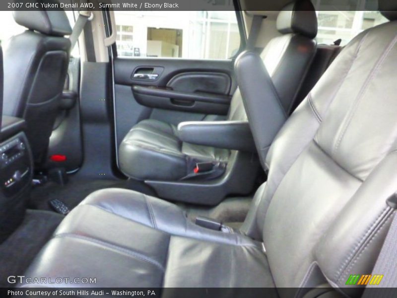 Summit White / Ebony Black 2007 GMC Yukon Denali AWD