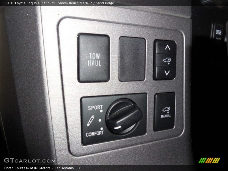 Sandy Beach Metallic / Sand Beige 2010 Toyota Sequoia Platinum