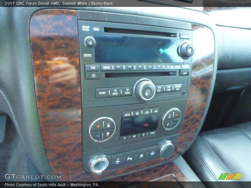 Summit White / Ebony Black 2007 GMC Yukon Denali AWD