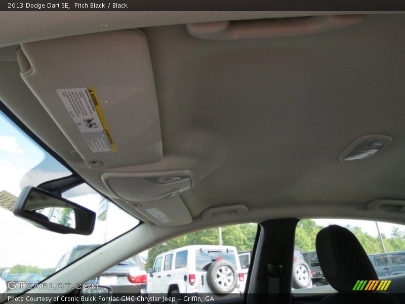 Pitch Black / Black 2013 Dodge Dart SE