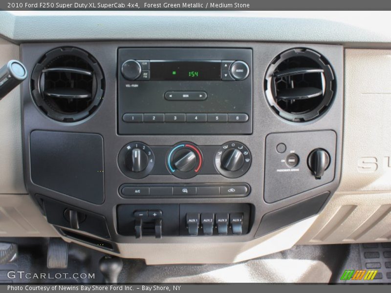 Forest Green Metallic / Medium Stone 2010 Ford F250 Super Duty XL SuperCab 4x4