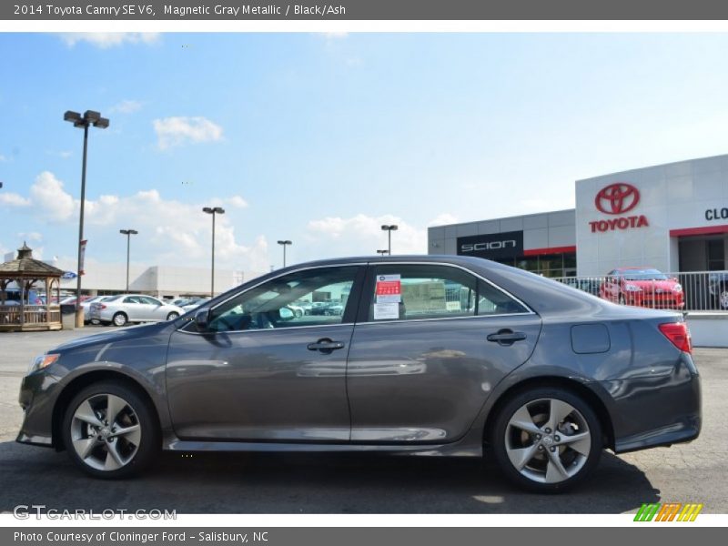 Magnetic Gray Metallic / Black/Ash 2014 Toyota Camry SE V6