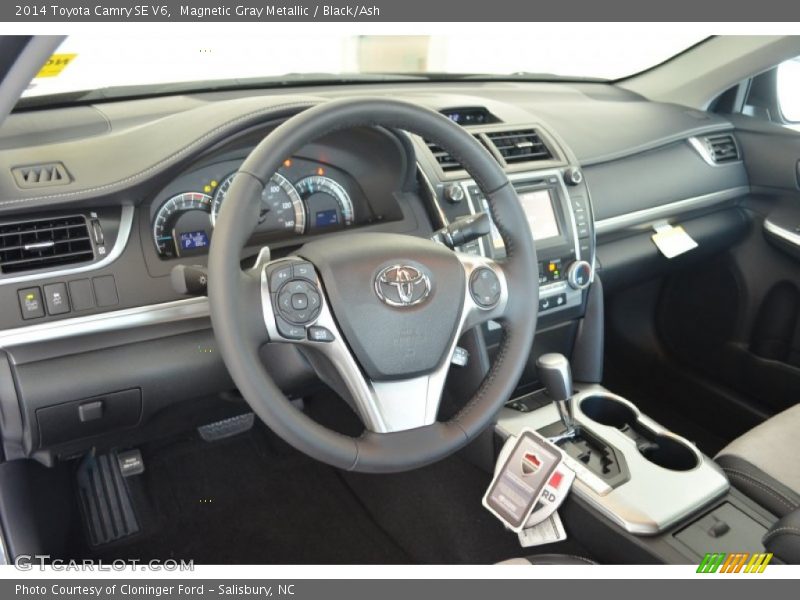 Magnetic Gray Metallic / Black/Ash 2014 Toyota Camry SE V6