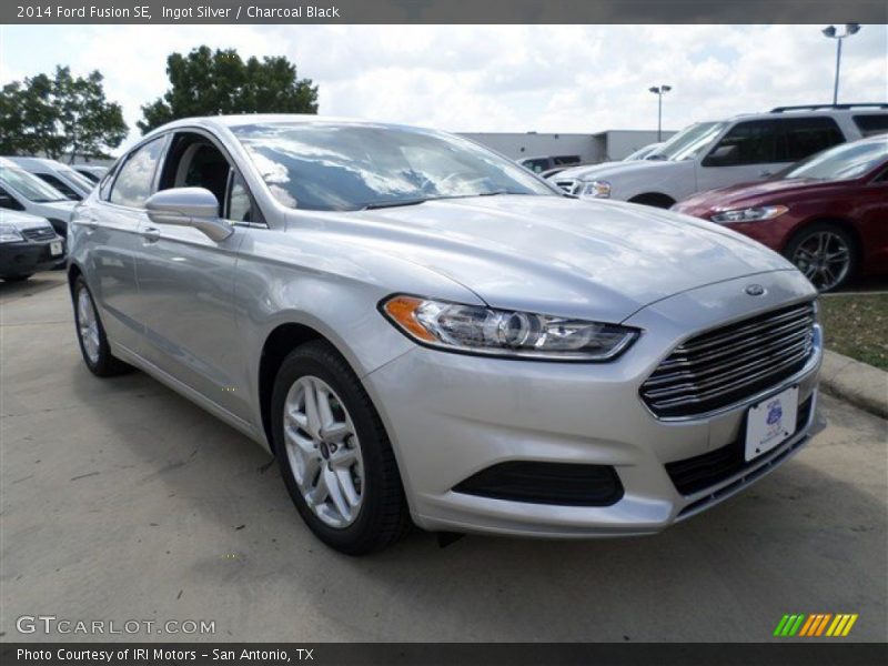 Ingot Silver / Charcoal Black 2014 Ford Fusion SE