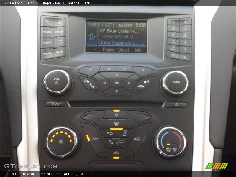 Ingot Silver / Charcoal Black 2014 Ford Fusion SE