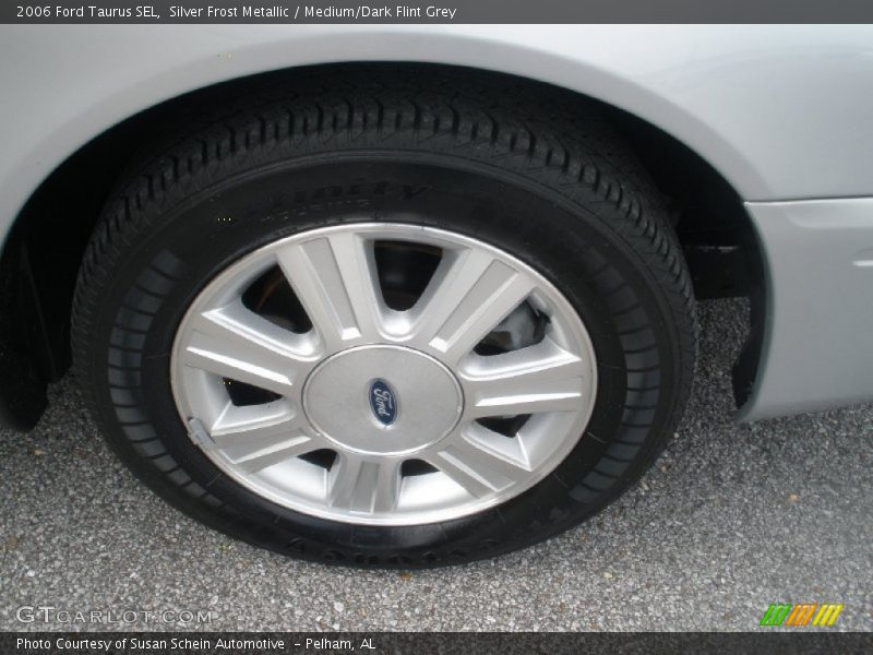 Silver Frost Metallic / Medium/Dark Flint Grey 2006 Ford Taurus SEL