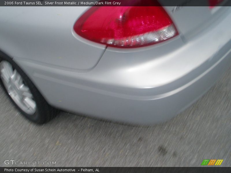 Silver Frost Metallic / Medium/Dark Flint Grey 2006 Ford Taurus SEL