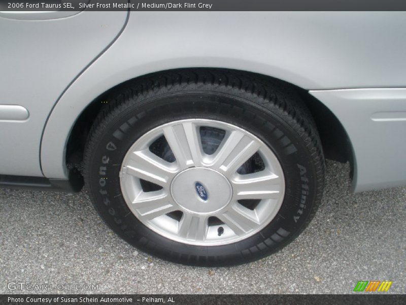 Silver Frost Metallic / Medium/Dark Flint Grey 2006 Ford Taurus SEL