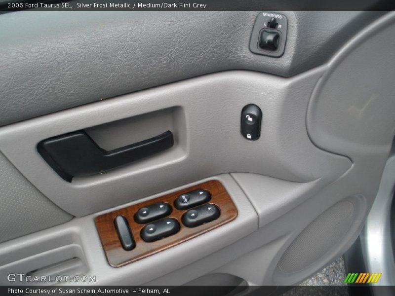 Silver Frost Metallic / Medium/Dark Flint Grey 2006 Ford Taurus SEL