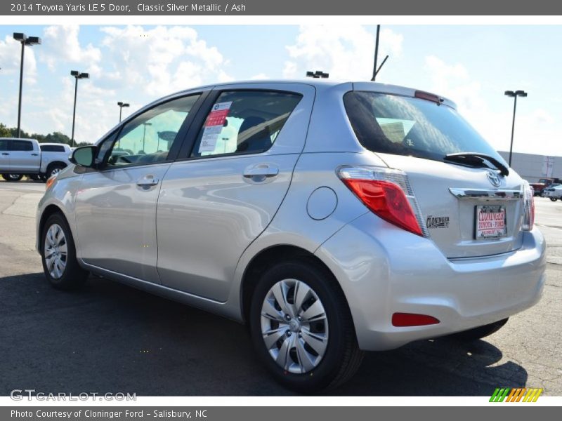 Classic Silver Metallic / Ash 2014 Toyota Yaris LE 5 Door