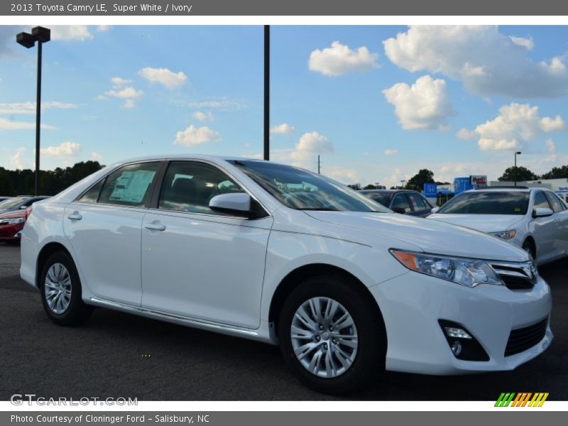 Super White / Ivory 2013 Toyota Camry LE