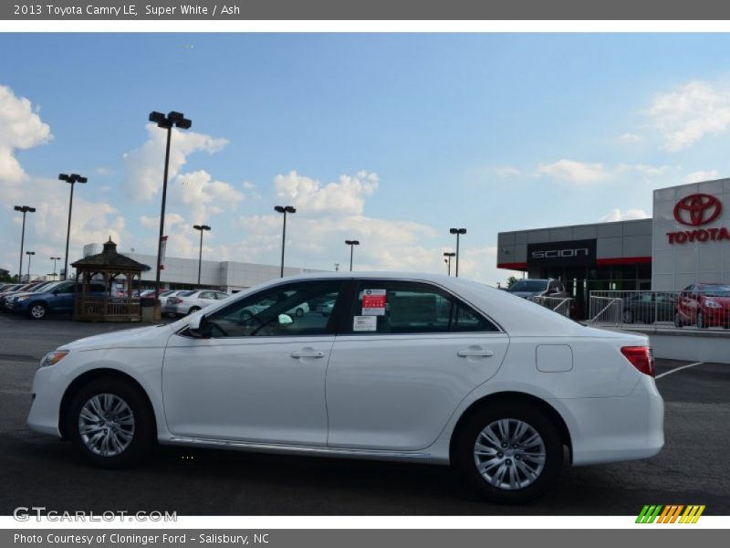 Super White / Ash 2013 Toyota Camry LE