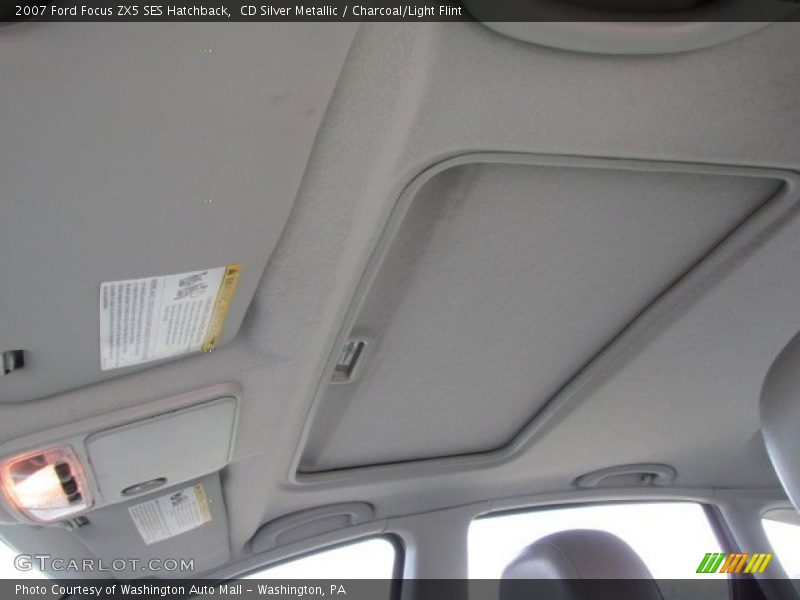 CD Silver Metallic / Charcoal/Light Flint 2007 Ford Focus ZX5 SES Hatchback