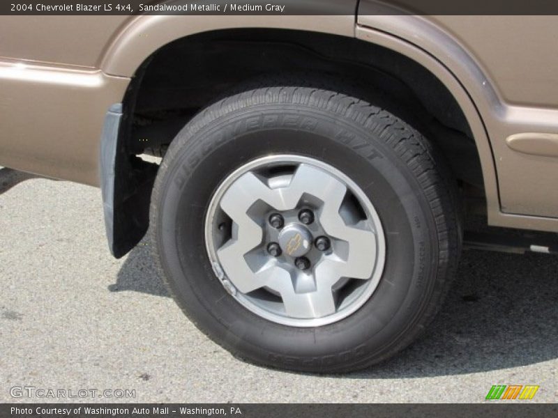 Sandalwood Metallic / Medium Gray 2004 Chevrolet Blazer LS 4x4