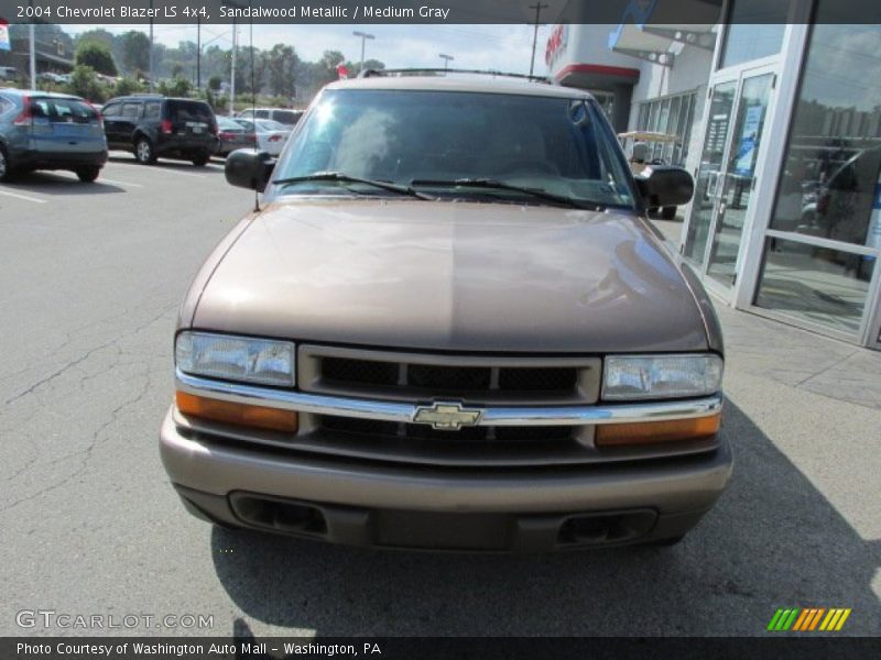 Sandalwood Metallic / Medium Gray 2004 Chevrolet Blazer LS 4x4