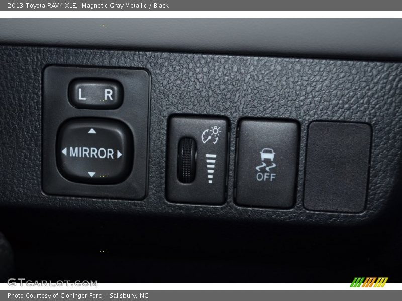 Magnetic Gray Metallic / Black 2013 Toyota RAV4 XLE