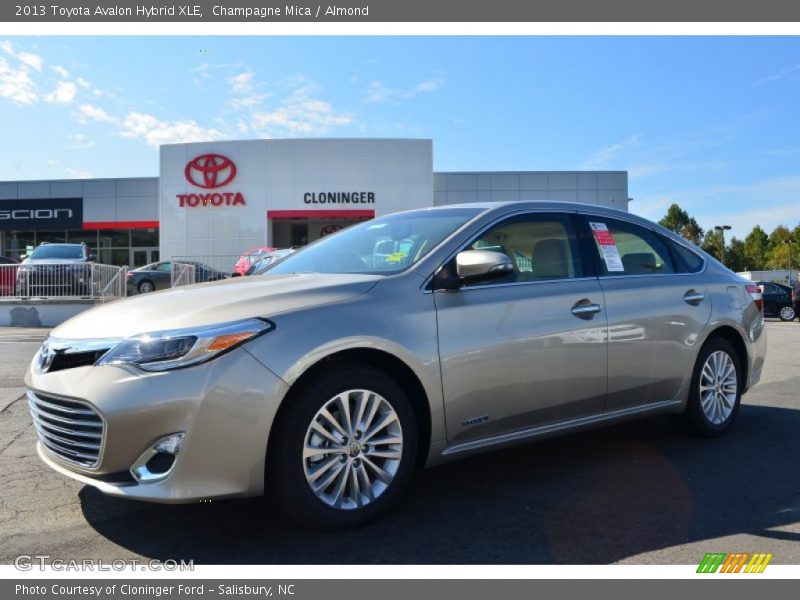 Champagne Mica / Almond 2013 Toyota Avalon Hybrid XLE
