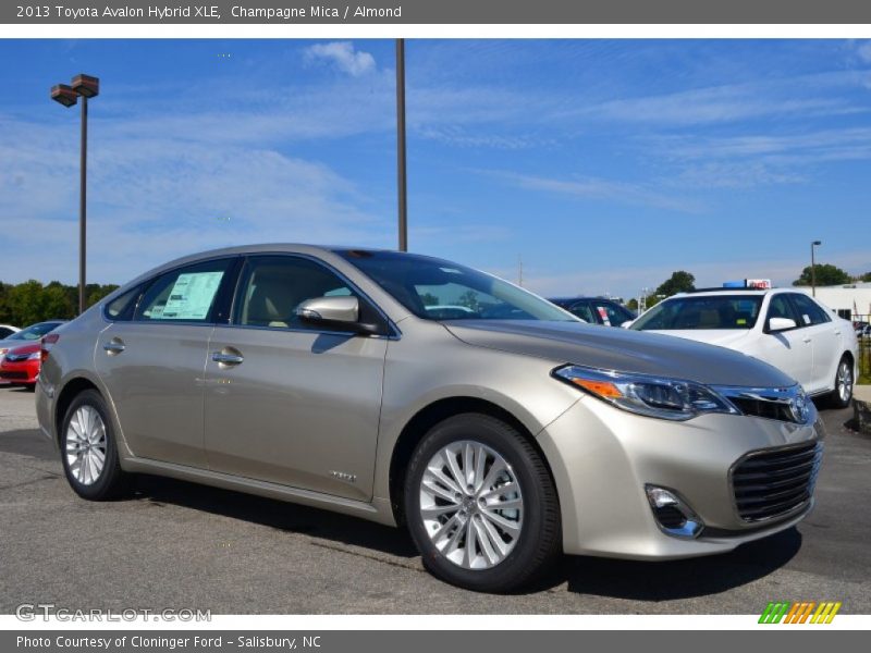 Champagne Mica / Almond 2013 Toyota Avalon Hybrid XLE