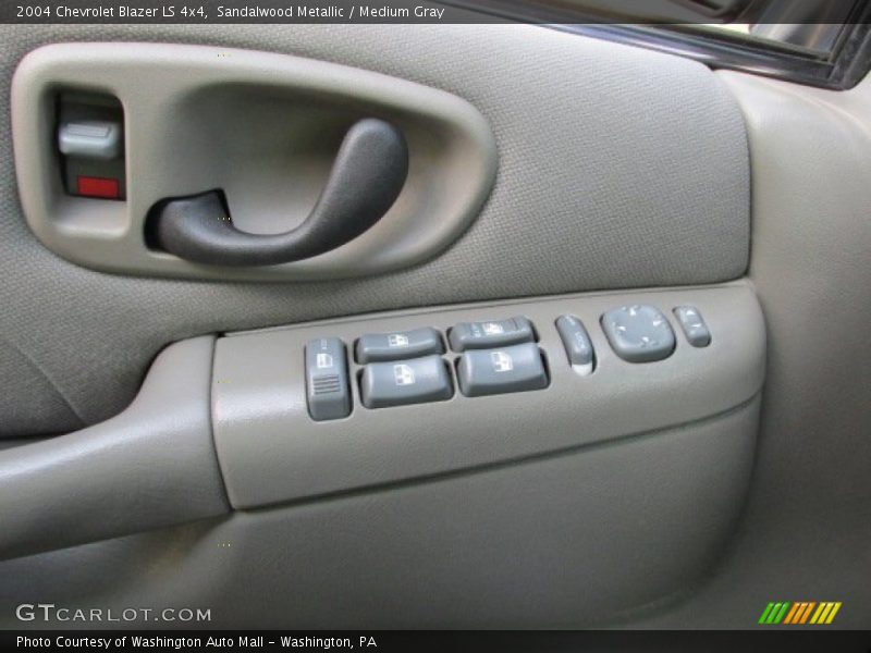 Sandalwood Metallic / Medium Gray 2004 Chevrolet Blazer LS 4x4