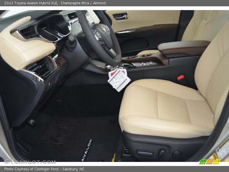 Champagne Mica / Almond 2013 Toyota Avalon Hybrid XLE