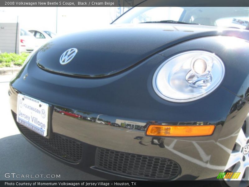 Black / Cream Beige 2008 Volkswagen New Beetle S Coupe